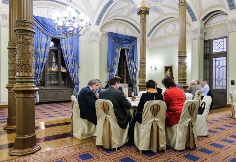 transilvanum-alapitoest14.jpg