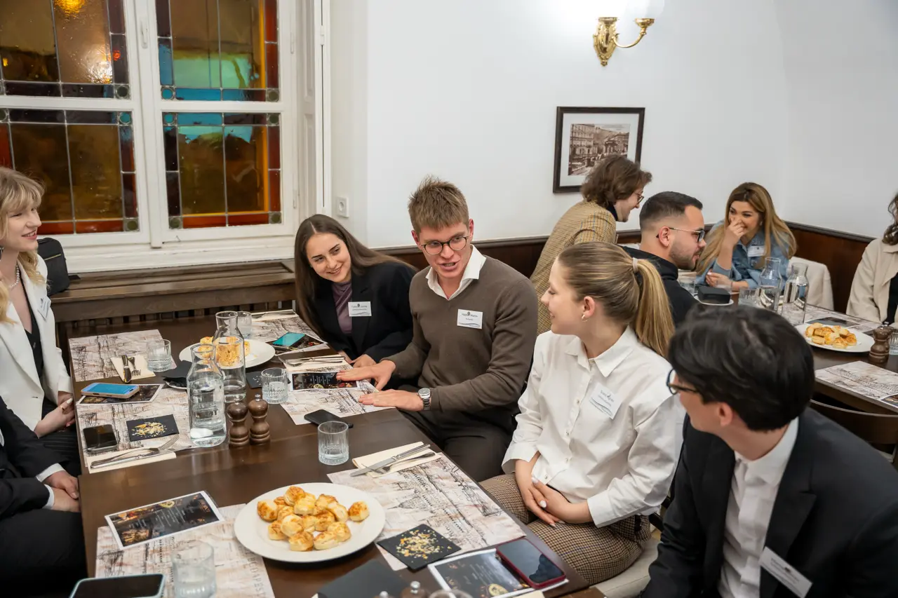2026_03_24_18_59_55_A7503868.webp