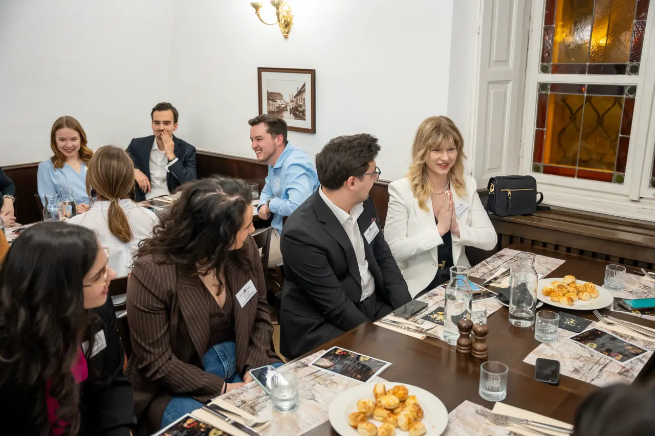 2026_03_24_19_00_12_A7503874.webp