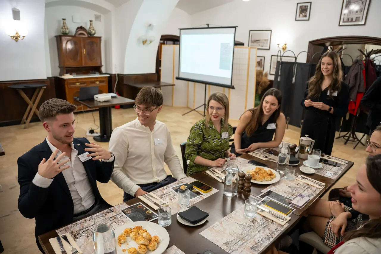2026_03_24_19_02_28_A7503893.webp