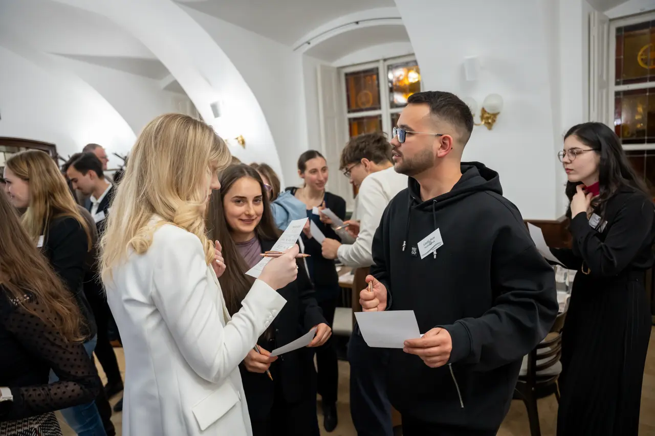 2026_03_24_19_40_57_A7504073.webp